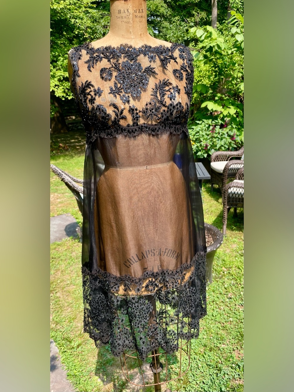 VINTAGE HANDMADE❣️Black Sheer Embroidered Lace Women's Top 😍